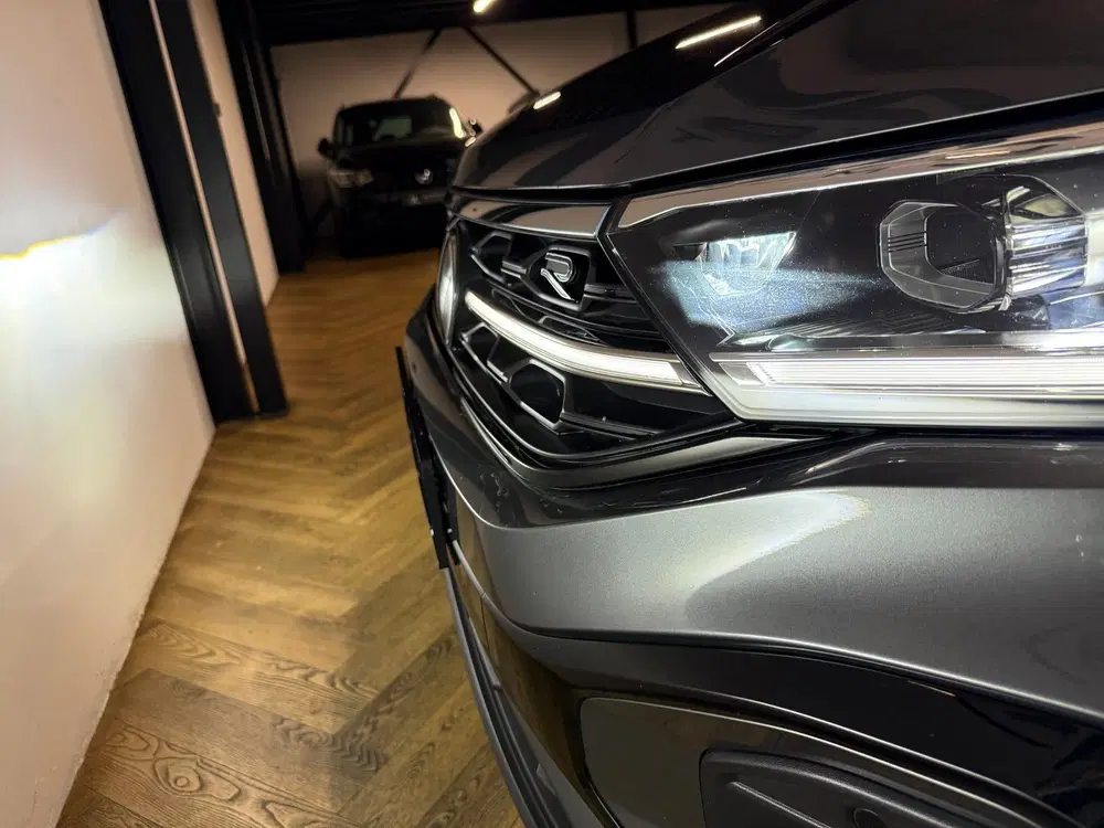 Volkswagen T-Roc 1.5 TSI R-Line Business+ uit 2022, foto 14
