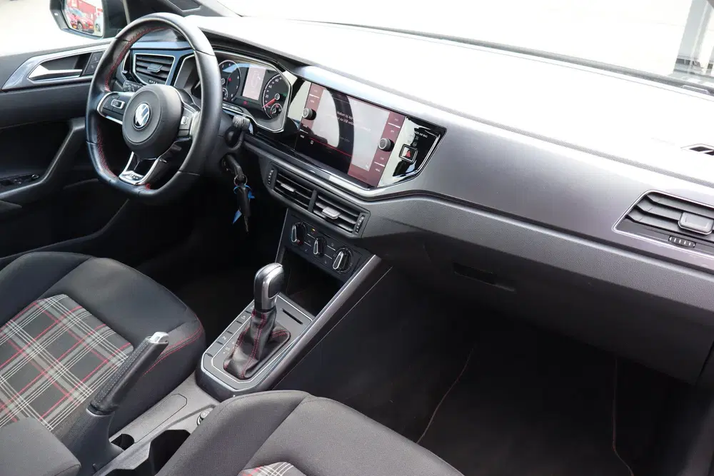 Volkswagen Polo 2.0 TSI GTI Stoelverwarming uit 2020, foto 2
