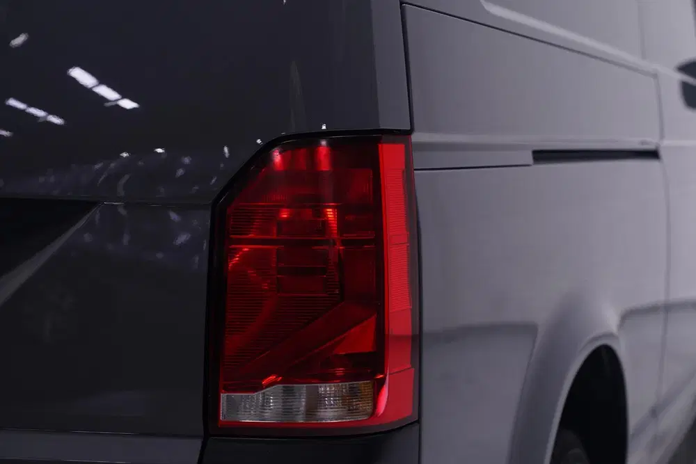 Volkswagen Transporter 2.0 TDI 150 pk DSG Aut. L2H1 Navi uit 2023, foto 11