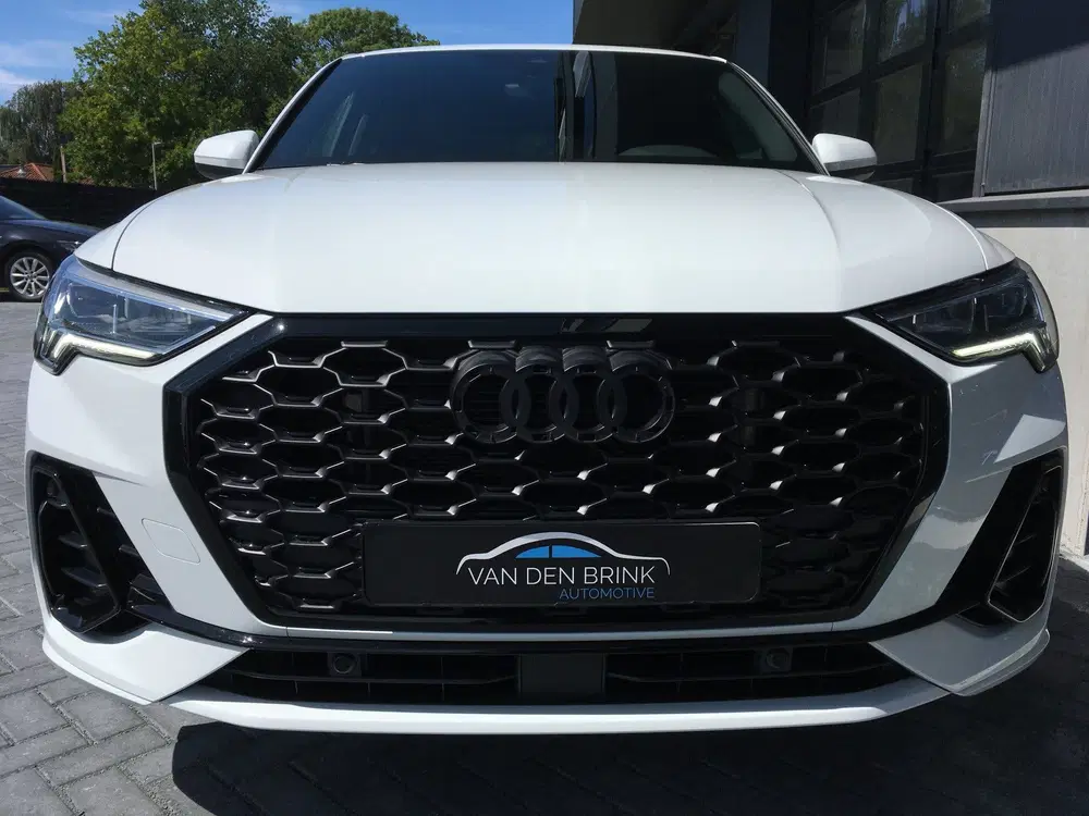 Audi Q3 45 TFSI e S-line Black Edition (bj 2022) uit 2022, foto 4