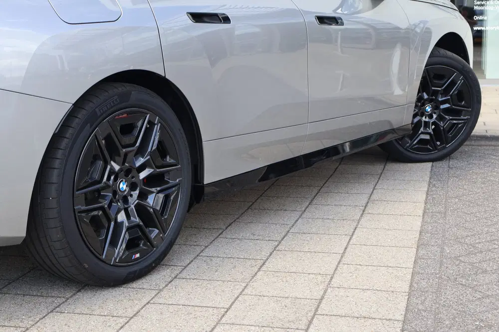 BMW iX xDrive45 M Sport uit 2026, foto 11