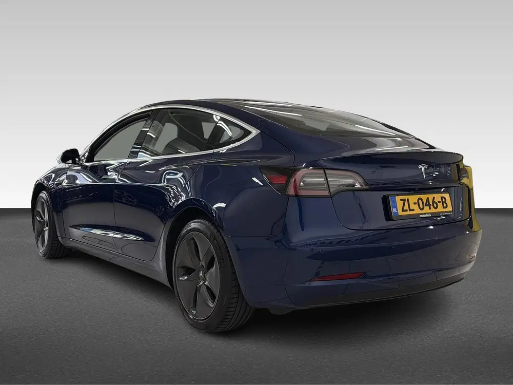 Tesla Model 3 Standard RWD Plus 60 kWh uit 2019, foto 3