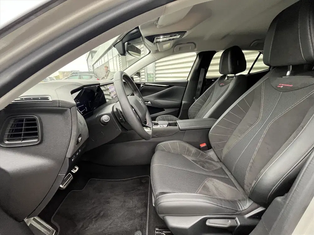 DS Automobiles DS 4 DS DS 4 1.6 E-Tense 225pk Aut Performance uit 2024, foto 13