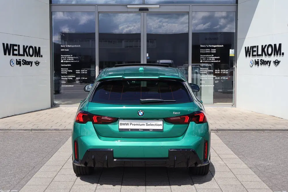 BMW 1-serie 120 M Sport Automaat uit 2026, foto 10