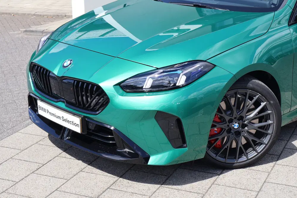 BMW 1-serie 120 M Sport Automaat uit 2026, foto 2