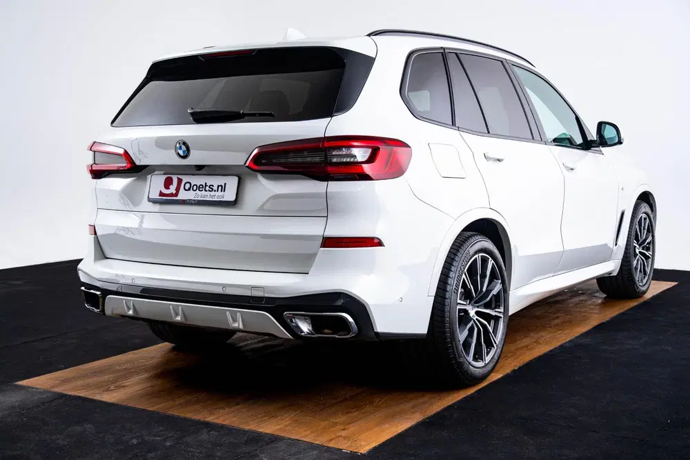 BMW X5 xDrive30d High Executive M-sport uit 2019, foto 2