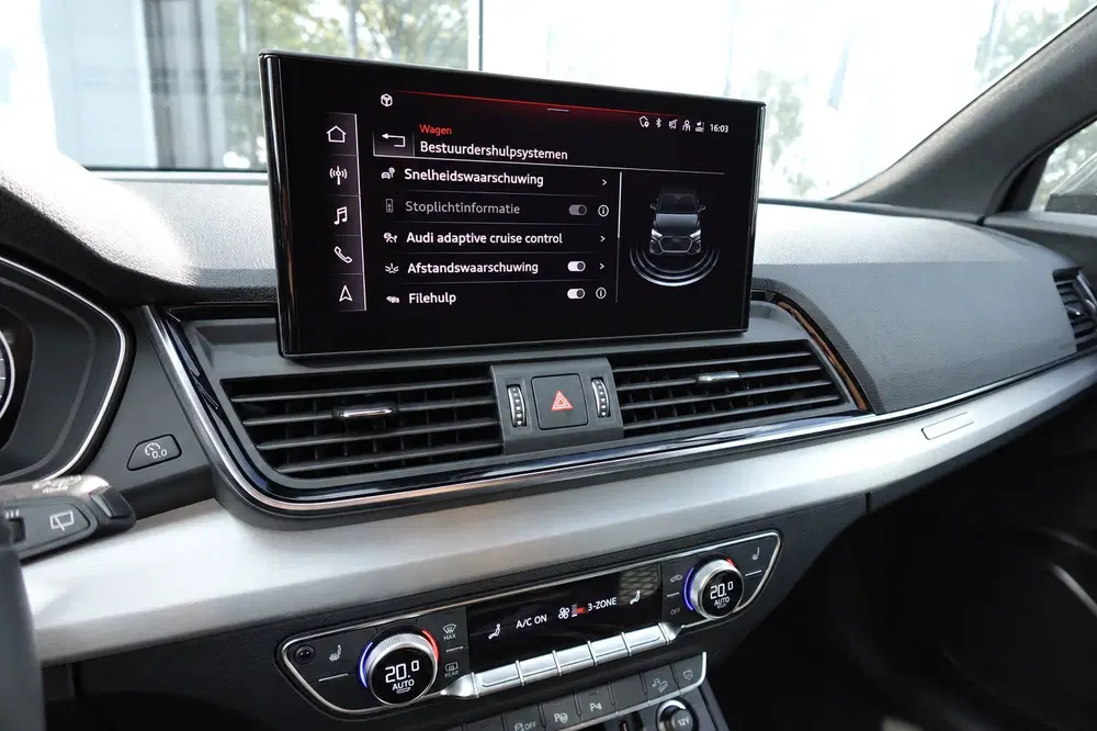 Audi Q5 50 TFSI e S edition PANO 360 KEYLESS uit 2022, foto 13