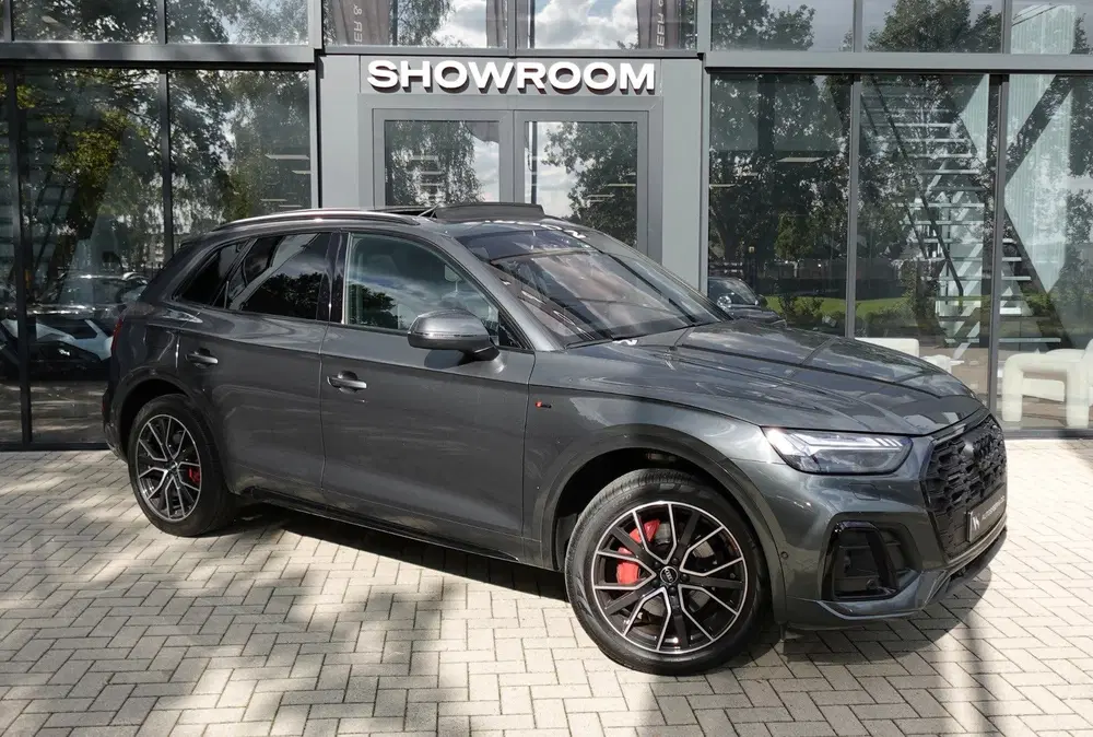 Audi Q5 50 TFSI e S edition PANO 360 KEYLESS uit 2022, foto 3