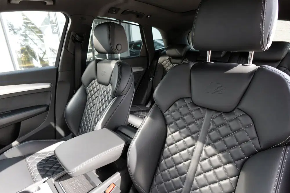 Audi Q5 50 TFSI e S edition PANO 360 KEYLESS uit 2022, foto 5