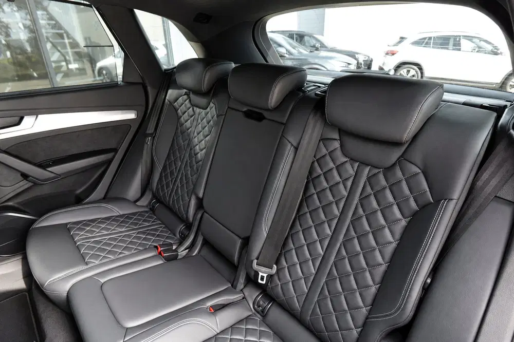 Audi Q5 50 TFSI e S edition PANO 360 KEYLESS uit 2022, foto 9