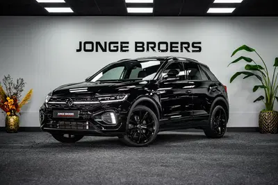 Volkswagen T-Roc 1.5 TSI R-Line Pano uit 2023