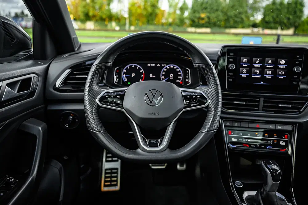 Volkswagen T-Roc 1.5 TSI R-Line Pano uit 2023, foto 4