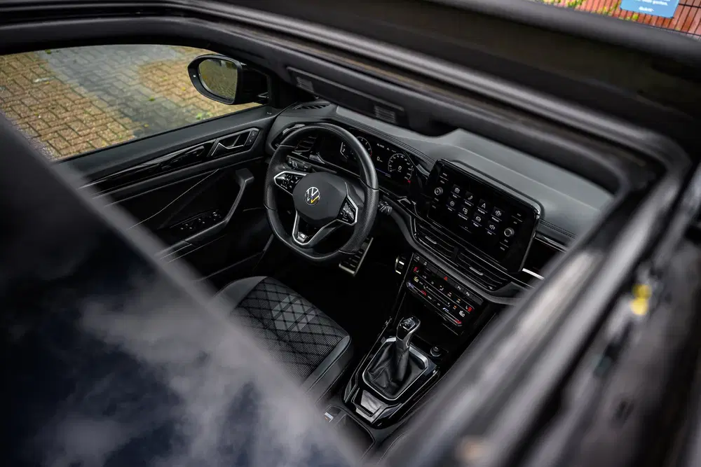 Volkswagen T-Roc 1.5 TSI R-Line Pano uit 2023, foto 6