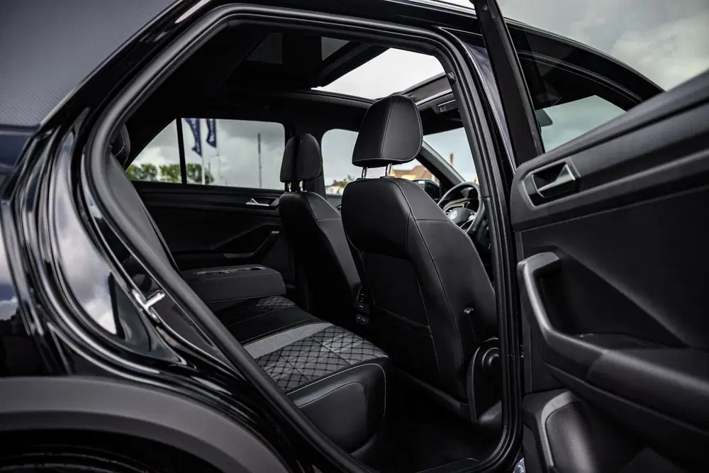 Volkswagen T-Roc 1.5 TSI R-Line Pano uit 2023, foto 7