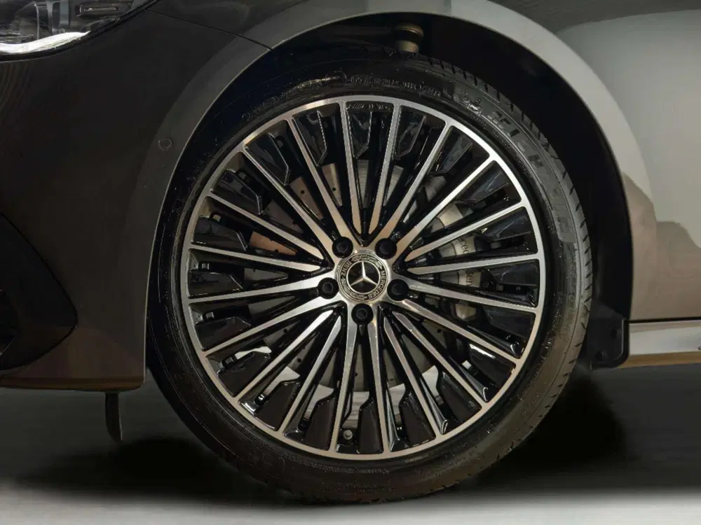 Mercedes-Benz E-Klasse 300 e Sport Edition Panoram uit 2026, foto 8