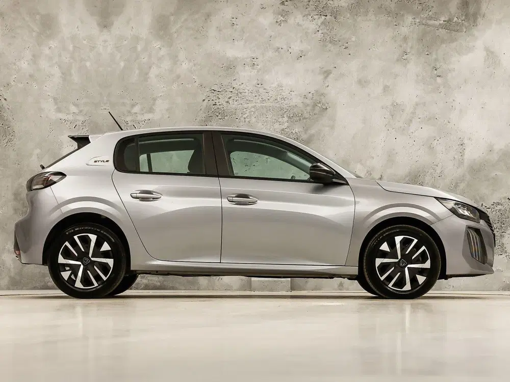 Peugeot 208 1.2 Hybrid Allure Sport Style Automaat (AP uit 2025, foto 4