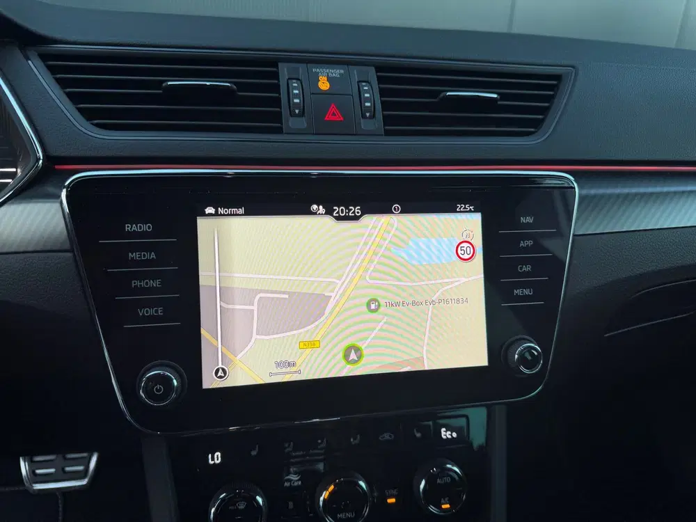 Skoda Superb 1.4 TSI iV Sportline uit 2022, foto 13