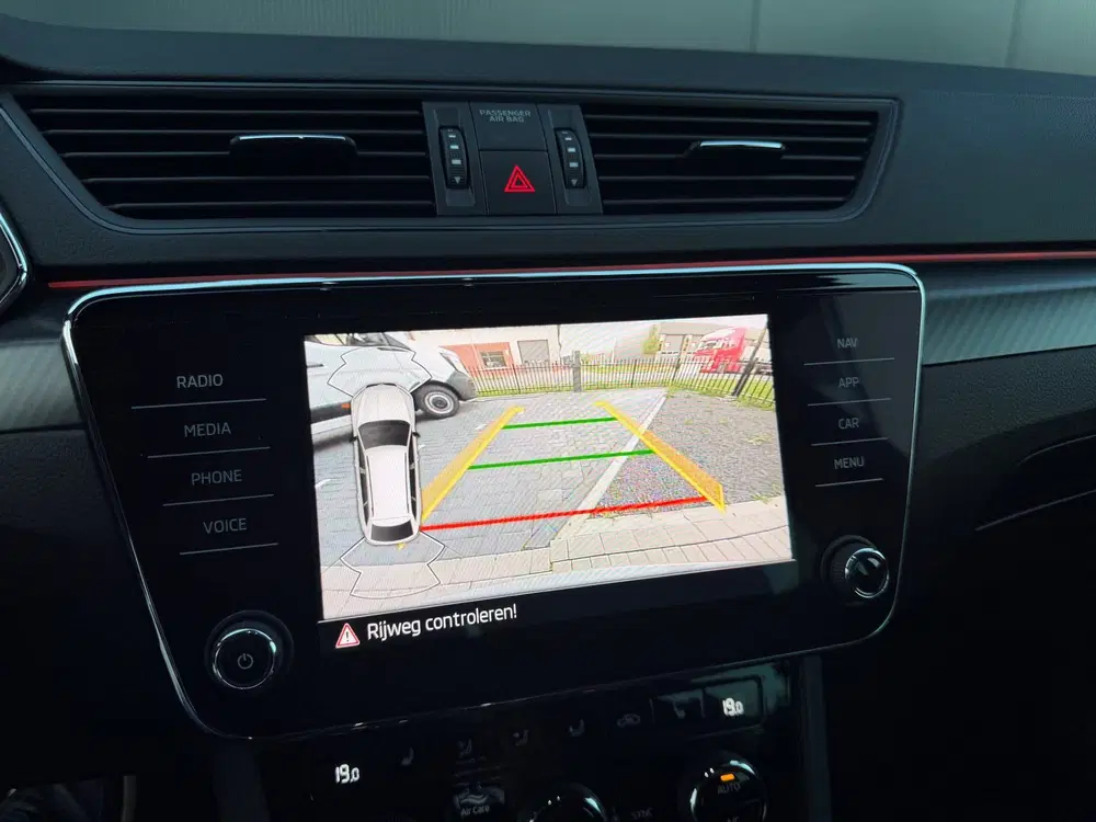 Skoda Superb 1.4 TSI iV Sportline uit 2022, foto 14