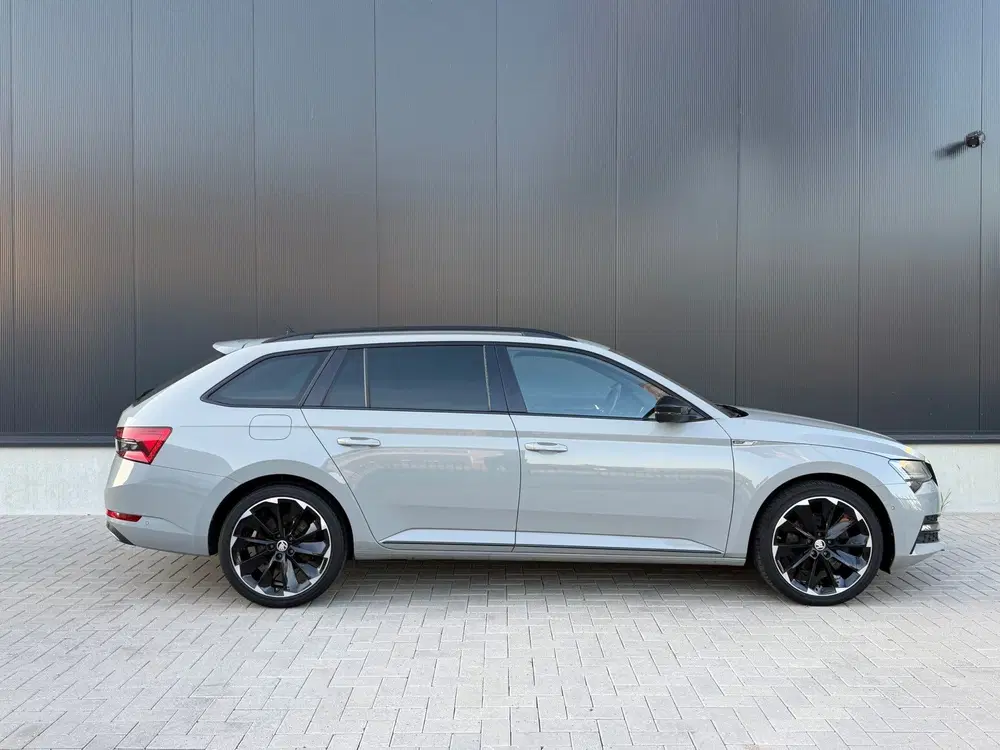 Skoda Superb 1.4 TSI iV Sportline uit 2022, foto 5