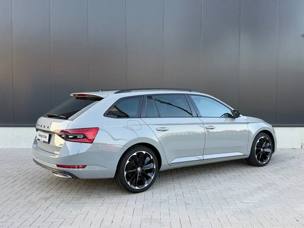 Skoda Superb 1.4 TSI iV Sportline uit 2022, foto 6