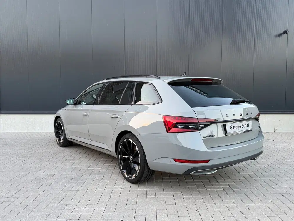 Skoda Superb 1.4 TSI iV Sportline uit 2022, foto 8