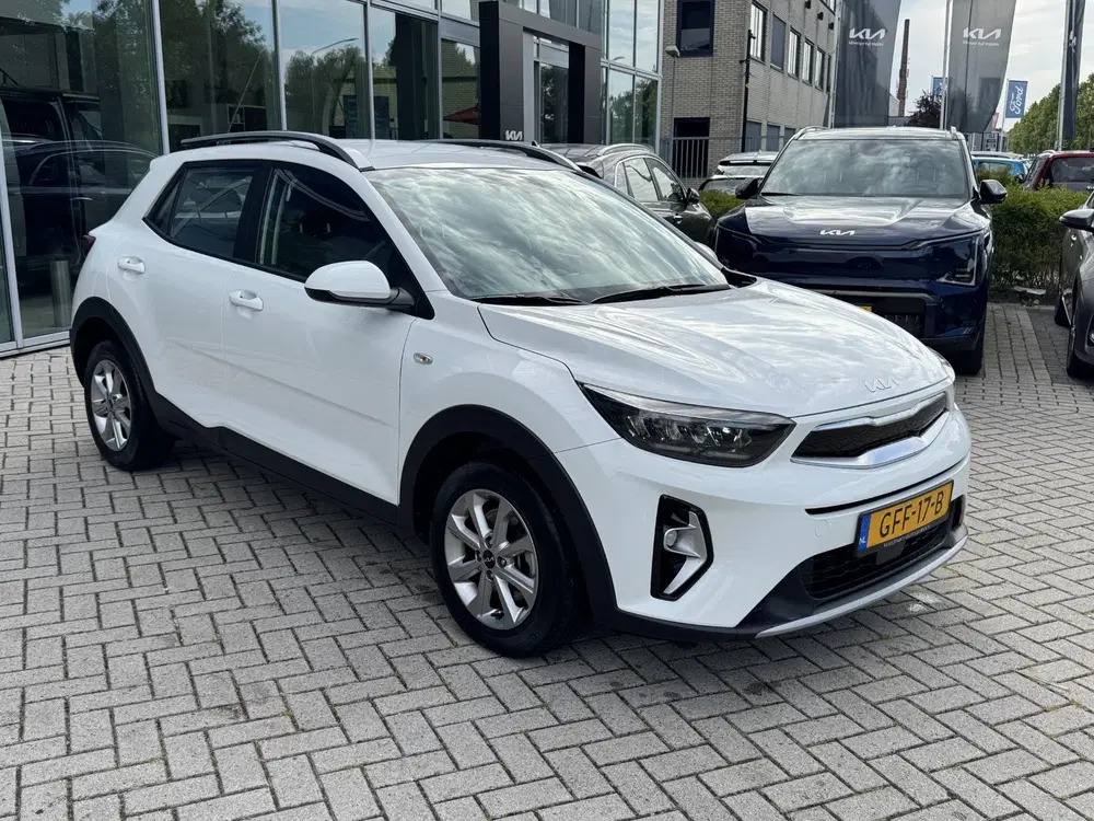Kia Stonic 1.0 T-GDi MHEV DynamicLine uit 2024, foto 2