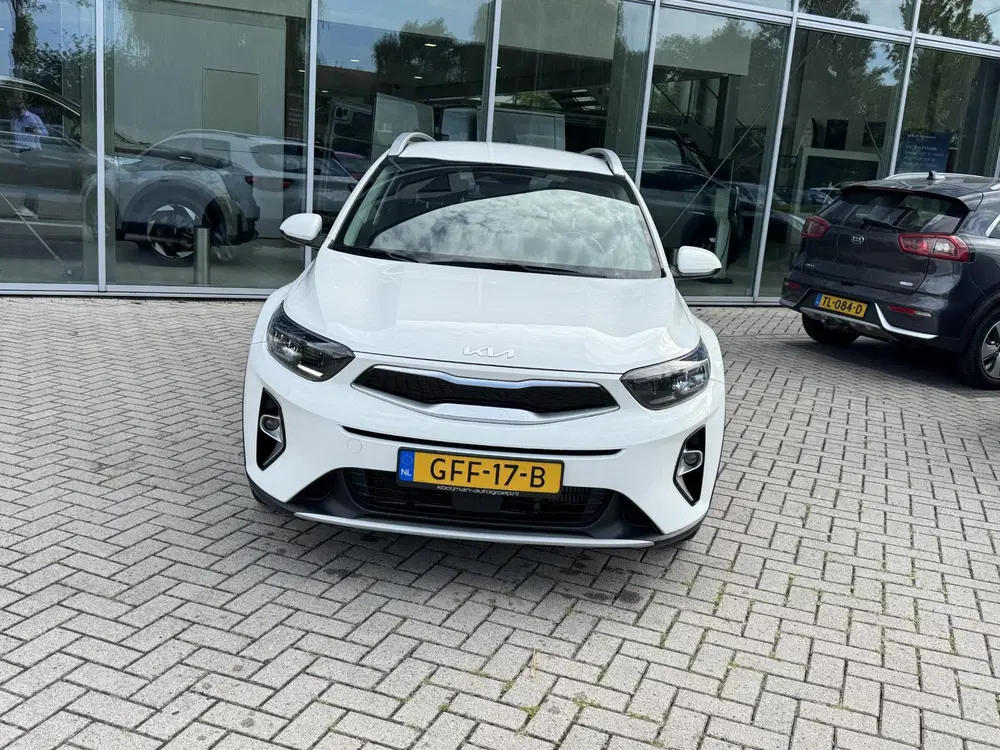 Kia Stonic 1.0 T-GDi MHEV DynamicLine uit 2024, foto 3