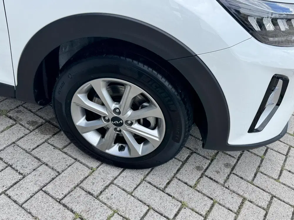 Kia Stonic 1.0 T-GDi MHEV DynamicLine uit 2024, foto 4