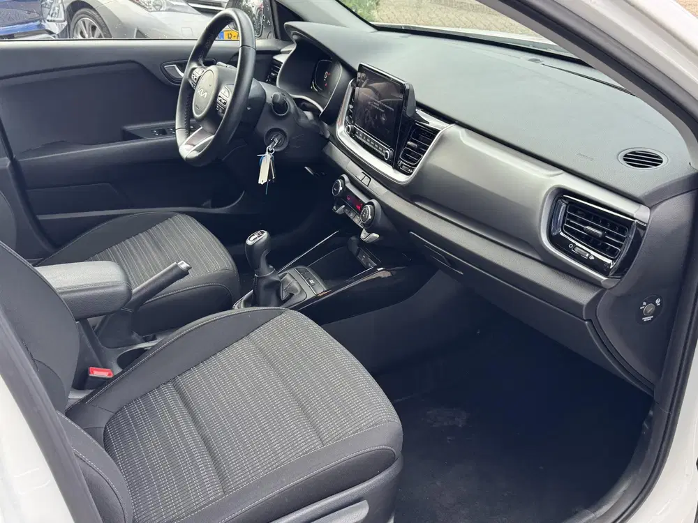 Kia Stonic 1.0 T-GDi MHEV DynamicLine uit 2024, foto 8