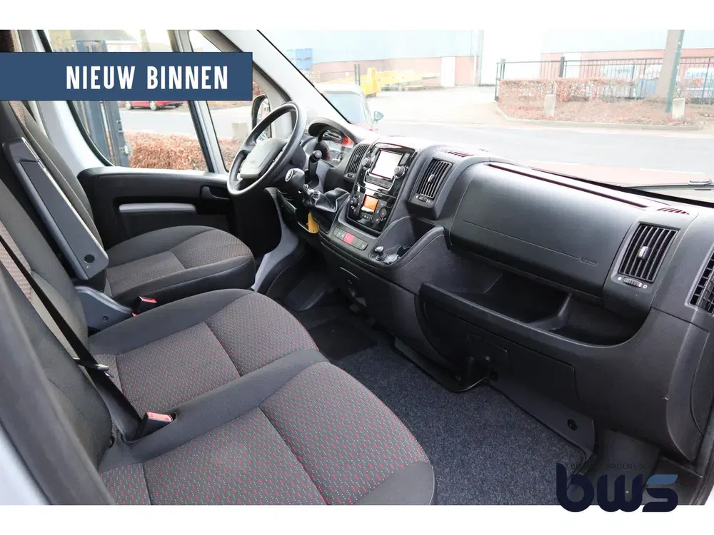 Peugeot Boxer 2.2 BlueHDi 165 3 uit 2023, foto 3