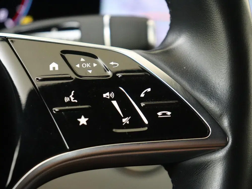 Mercedes-Benz E-Klasse 200 AMG Line uit 2023, foto 13