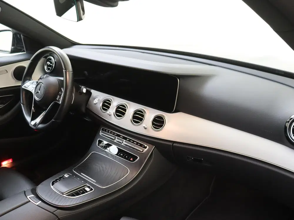Mercedes-Benz E-Klasse 200 AMG Line uit 2023, foto 5