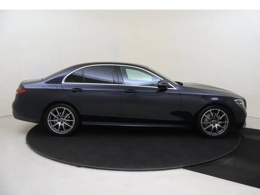 Mercedes-Benz E-Klasse 200 AMG Line uit 2023, foto 9
