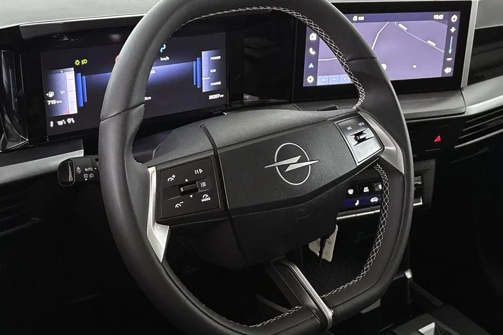 Opel Frontera 1.2 Turbo Hybrid GS 7 Zits Achteruitrijcam uit 2025, foto 12