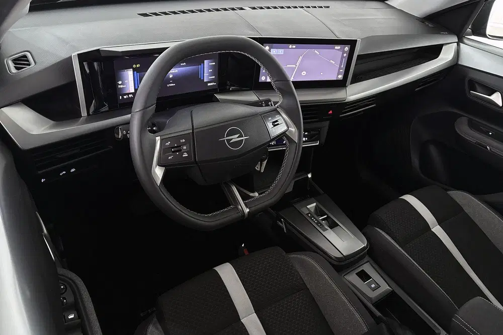 Opel Frontera 1.2 Turbo Hybrid GS 7 Zits Achteruitrijcam uit 2025, foto 5
