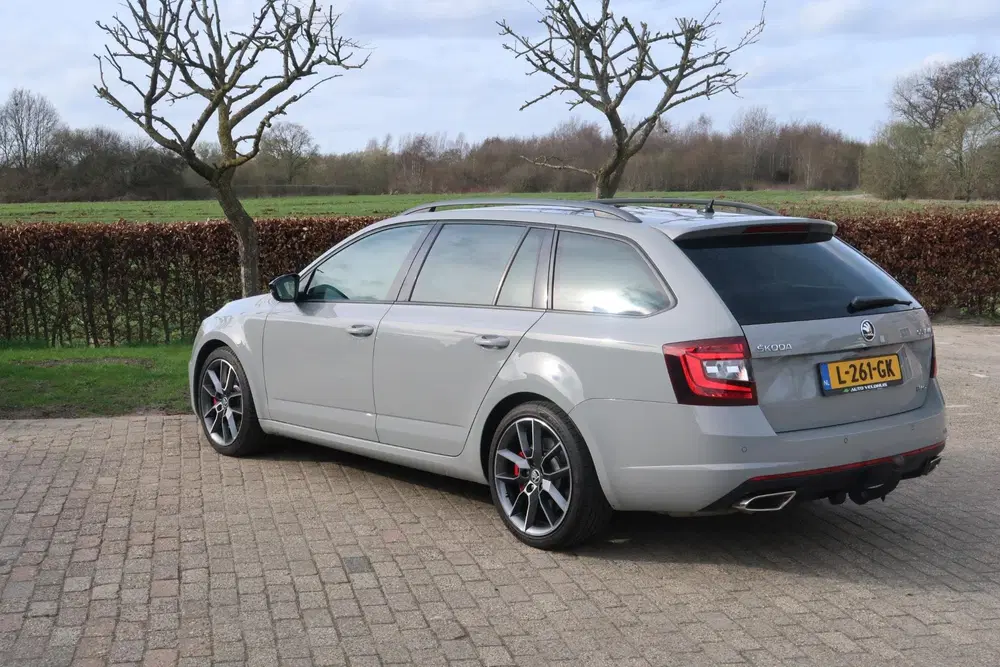 Skoda Octavia 2.0 TSI RS 245 Business VRS PANO-DAK uit 2020, foto 10
