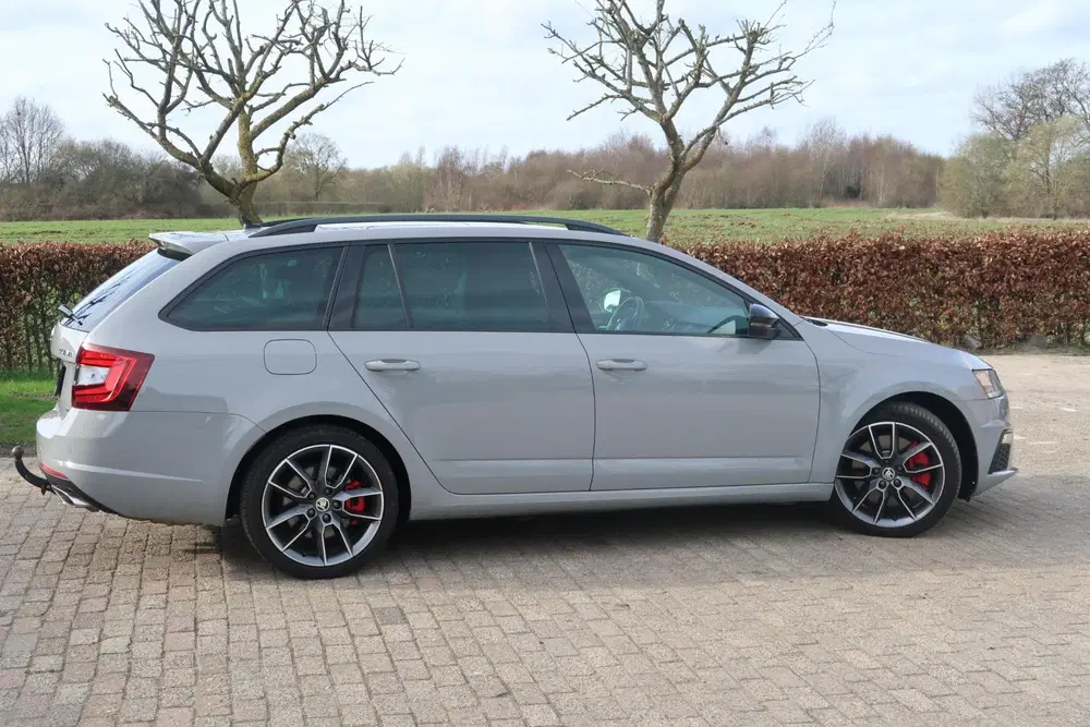 Skoda Octavia 2.0 TSI RS 245 Business VRS PANO-DAK uit 2020, foto 12