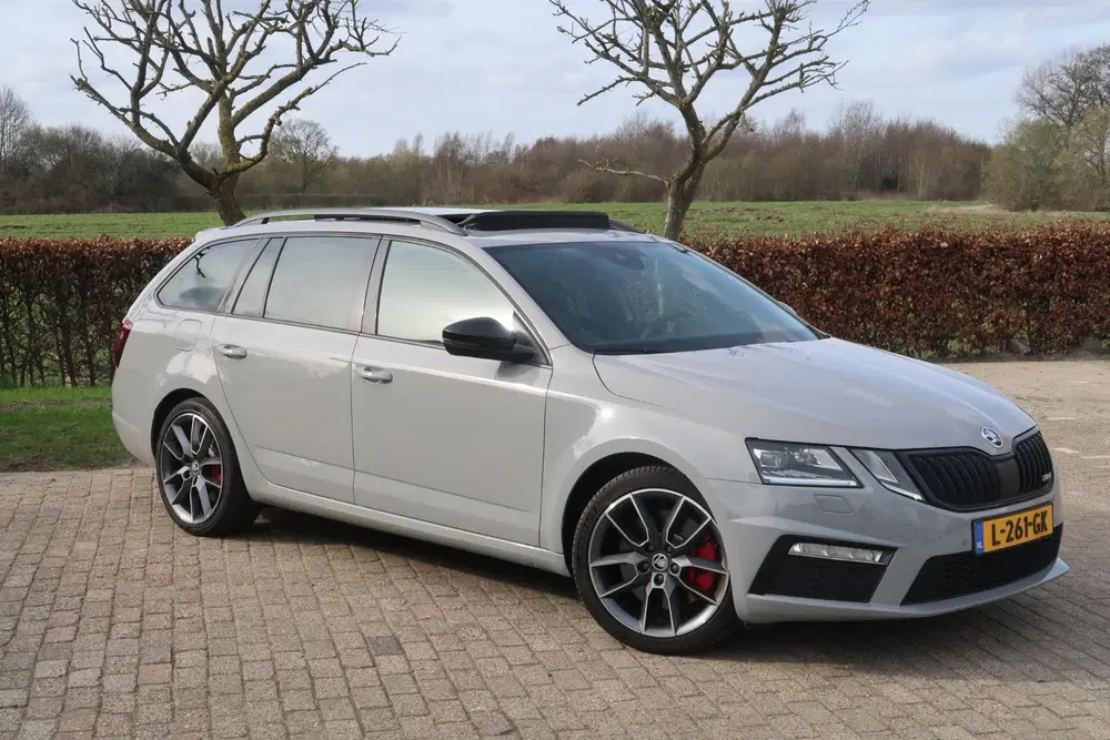 Skoda Octavia 2.0 TSI RS 245 Business VRS PANO-DAK uit 2020, foto 4