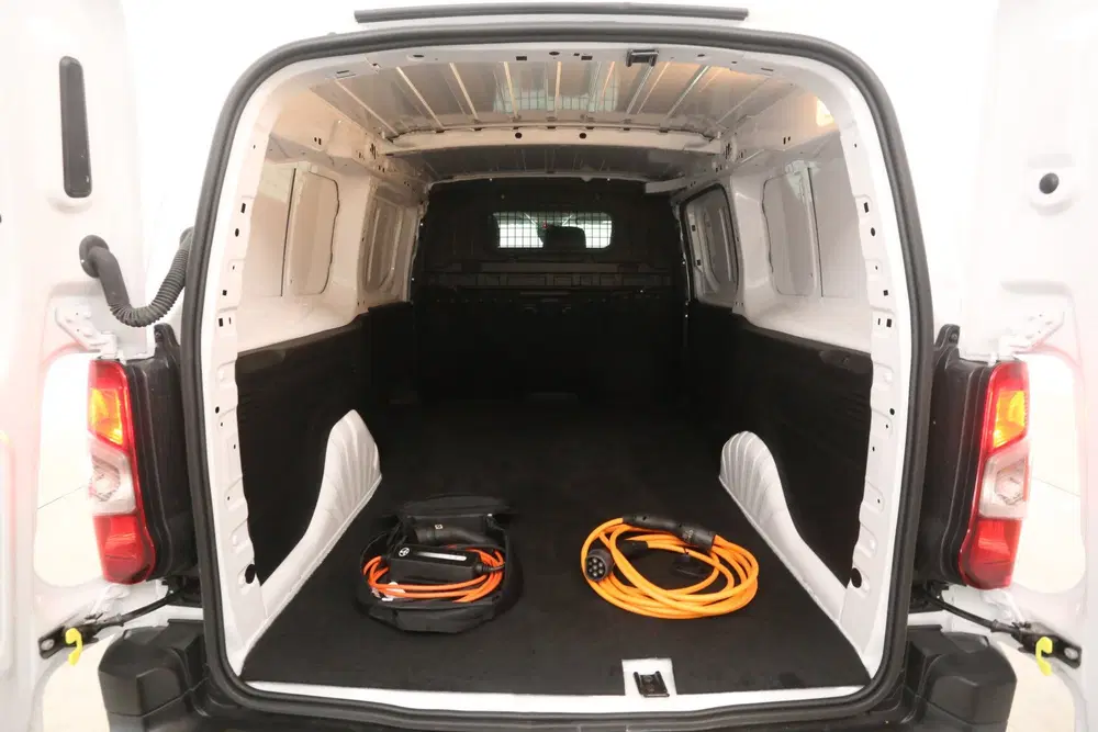 Toyota Proace City Challenger Long 50 kWh uit 2026, foto 3