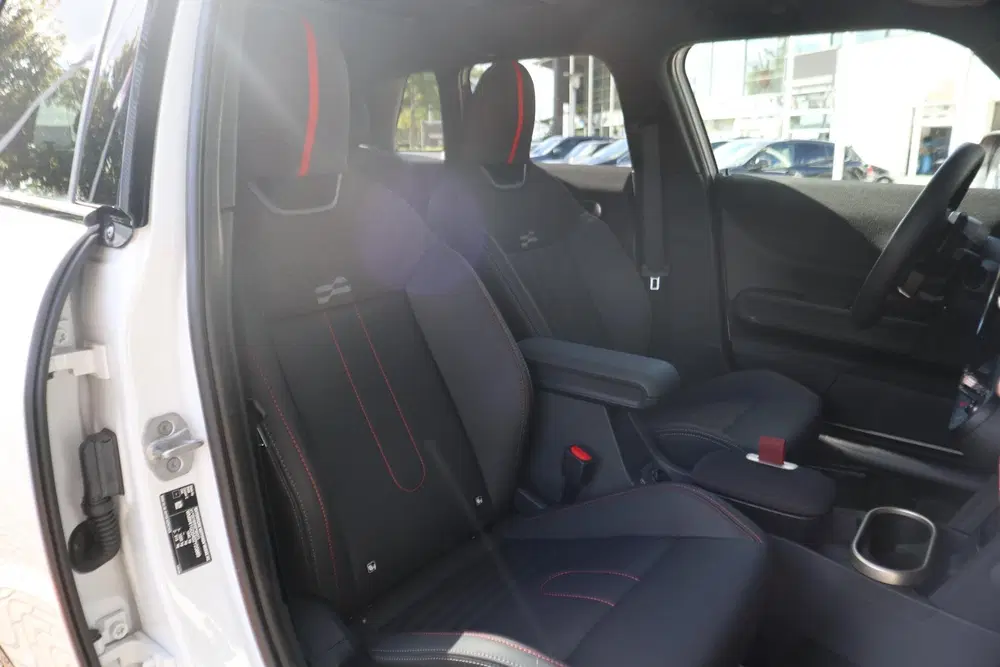 Mini John Cooper Works Cooper C uit 2026, foto 6