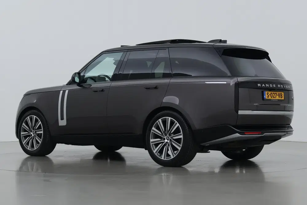 Land Rover Range Rover D350 First Edition uit 2022, foto 2