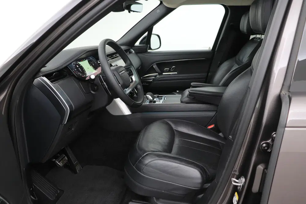 Land Rover Range Rover D350 First Edition uit 2022, foto 3
