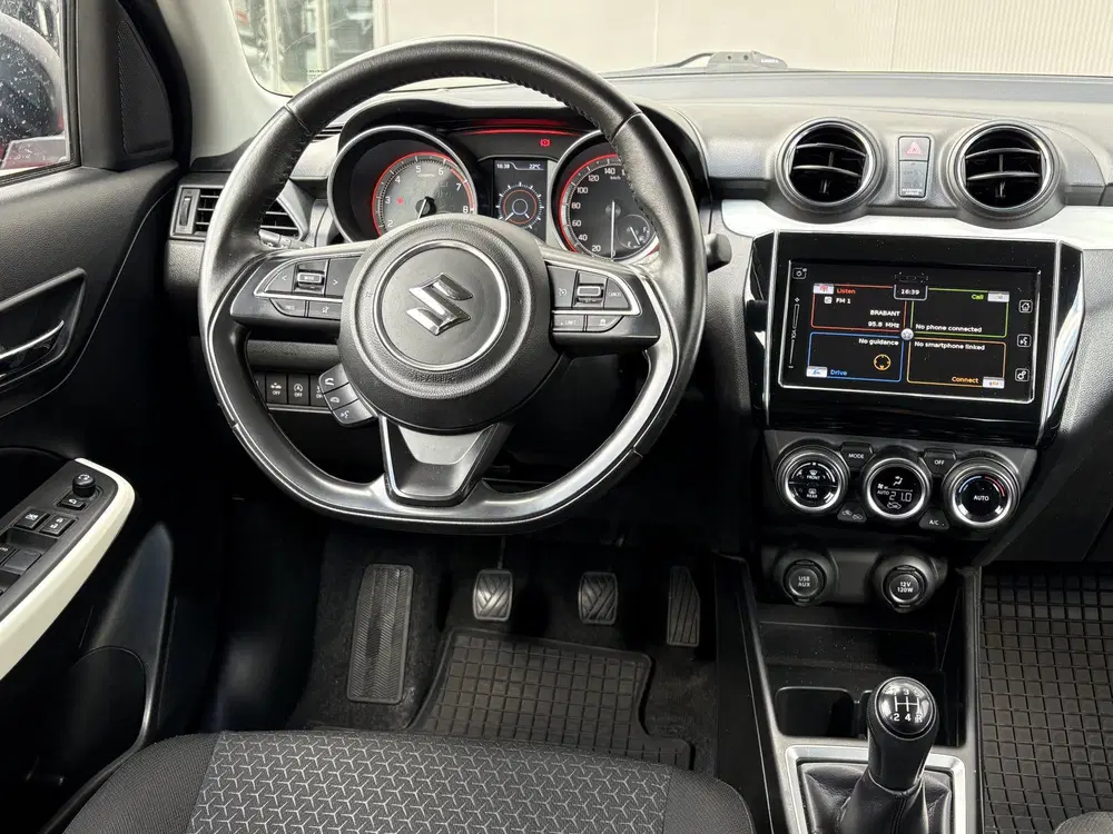 Suzuki Swift 1.2 AllGrip 4x4 Stijl Smart Hybrid Carplay uit 2019, foto 13