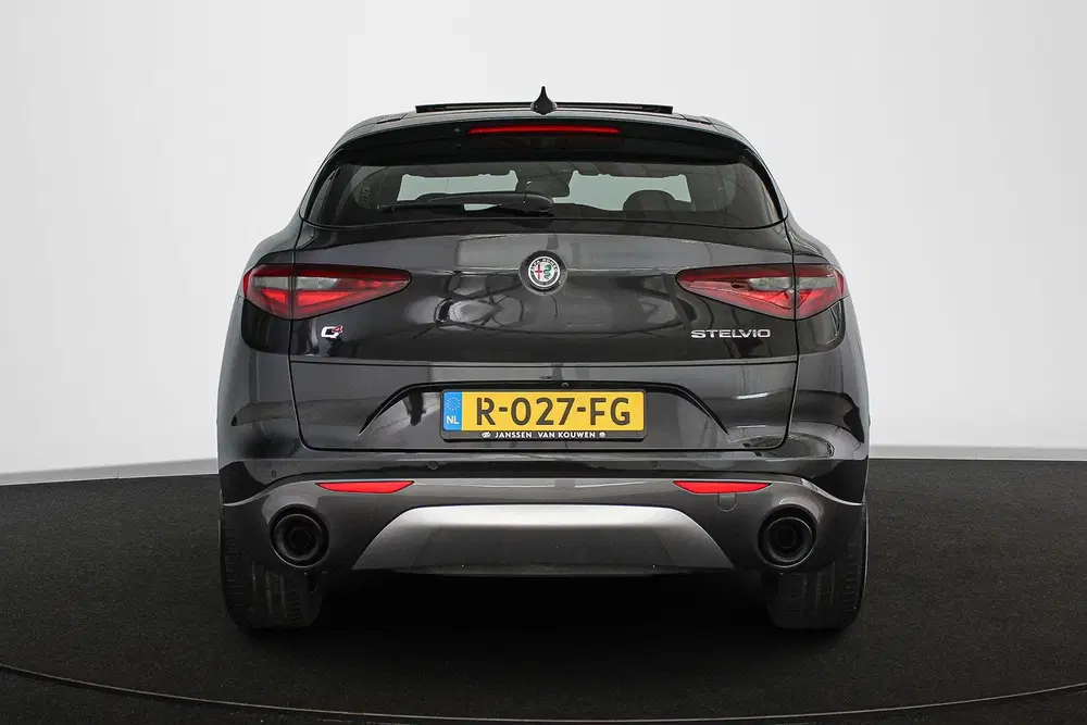 Alfa Romeo Stelvio 2.0 T AWD Veloce Ti 280PK Pano Leder Stuu uit 2022, foto 15
