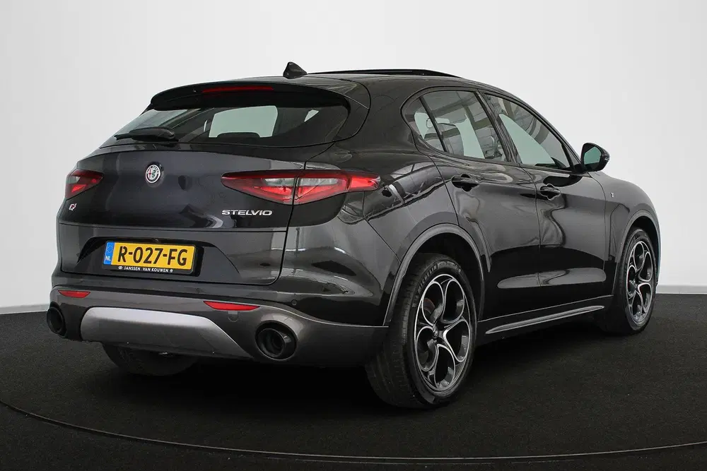 Alfa Romeo Stelvio 2.0 T AWD Veloce Ti 280PK Pano Leder Stuu uit 2022, foto 3