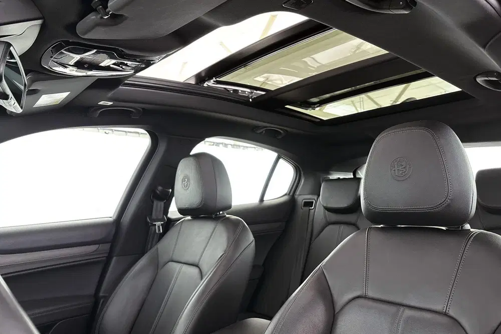 Alfa Romeo Stelvio 2.0 T AWD Veloce Ti 280PK Pano Leder Stuu uit 2022, foto 8