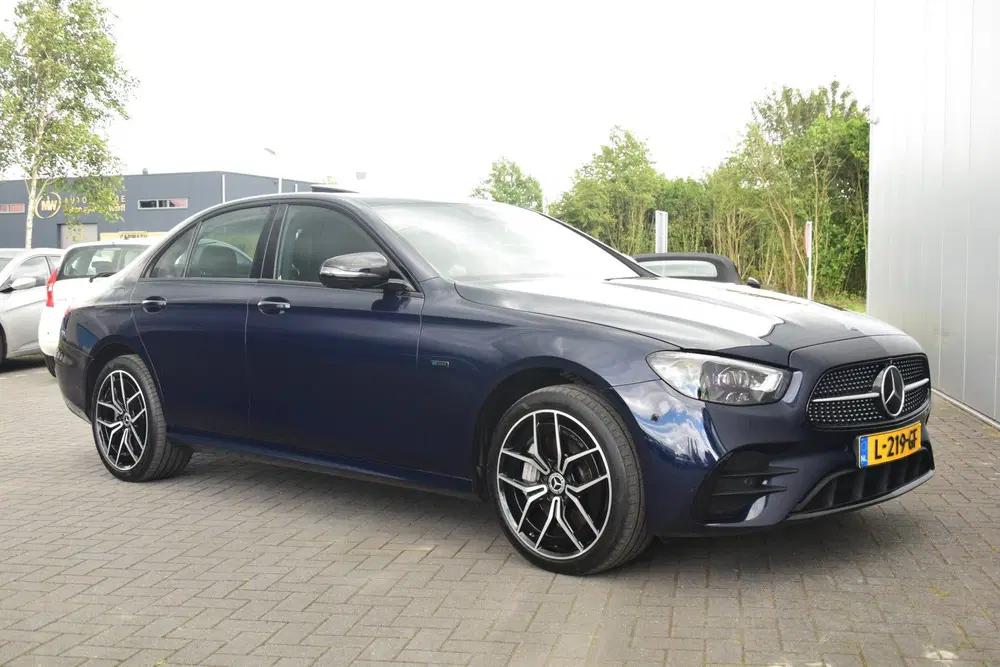 Mercedes-Benz E-Klasse 300 e 4MATIC AMG Line SOH 100% Camera uit 2020, foto 10