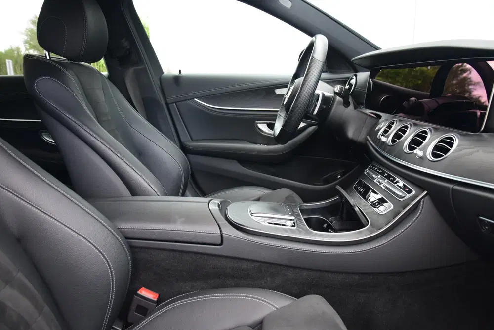 Mercedes-Benz E-Klasse 300 e 4MATIC AMG Line SOH 100% Camera uit 2020, foto 12