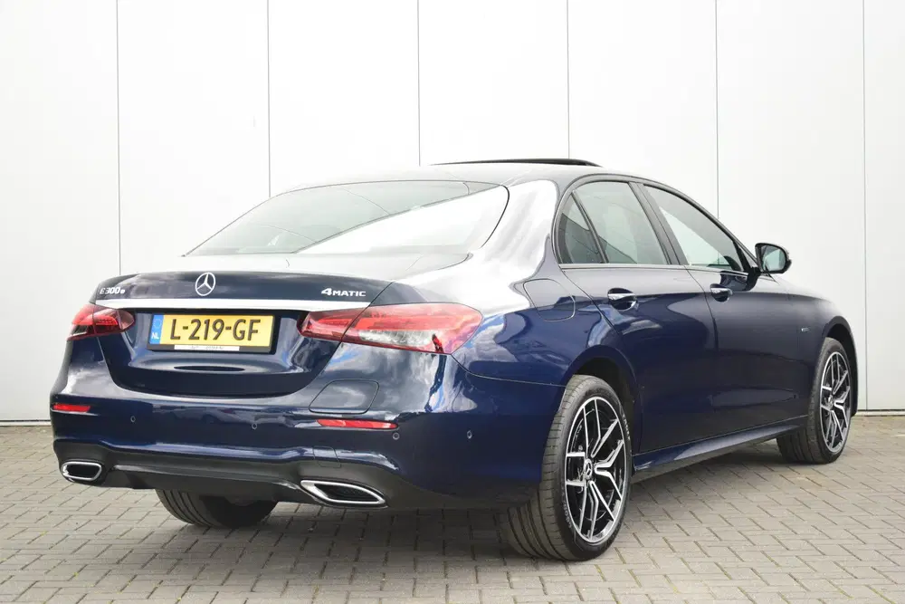 Mercedes-Benz E-Klasse 300 e 4MATIC AMG Line SOH 100% Camera uit 2020, foto 4