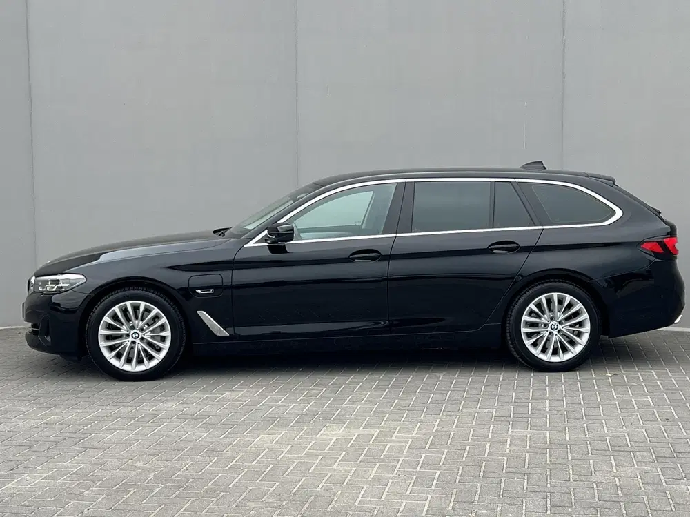 BMW 5-serie 530e Business Edition Plus uit 2022, foto 13